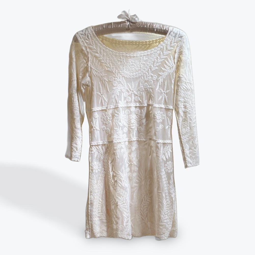 Lace dress 🕊️